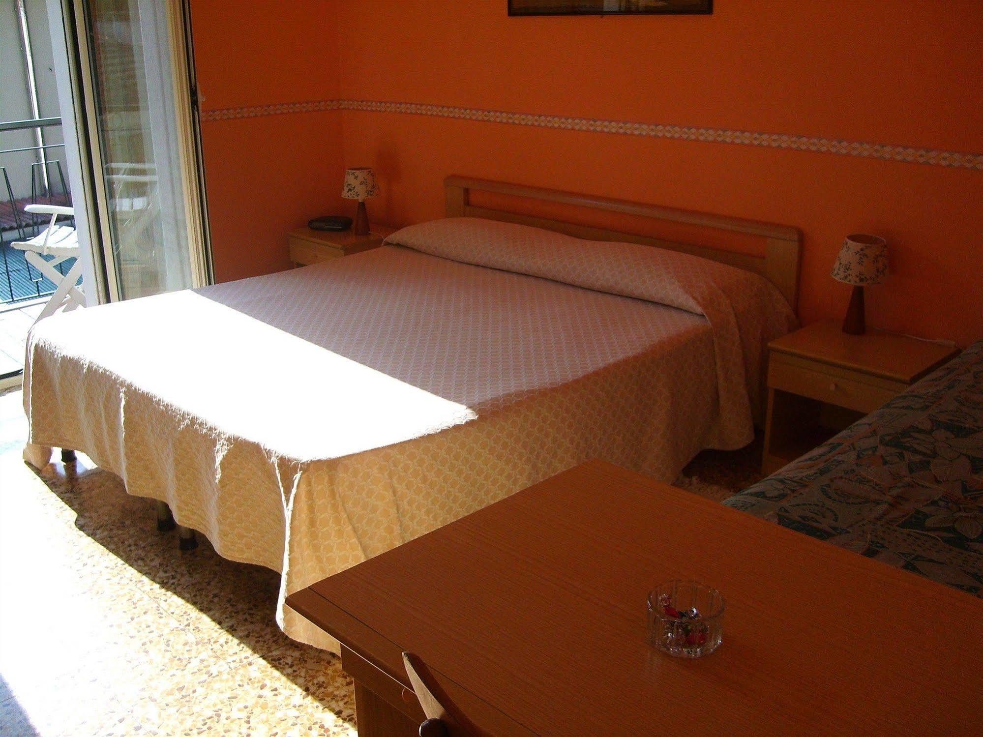 Hotel Elvezia Lake Maggiore Exterior photo